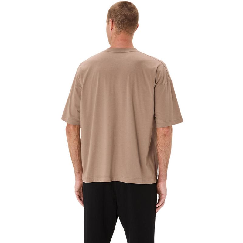 Polo ASICS Graphic Relaxed Tee Taupe Grey Hombre - 1