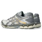Zapatillas ASICS GEL-Cumulus 16 Cream/Clay Grey Hombre - 4