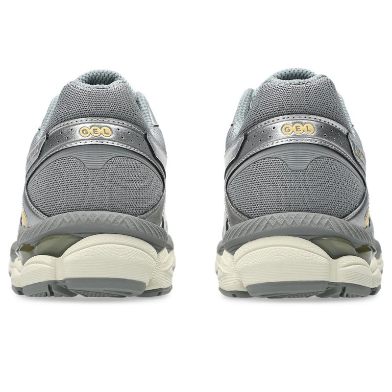 Zapatillas ASICS GEL-Cumulus 16 Cream/Clay Grey Hombre - 6